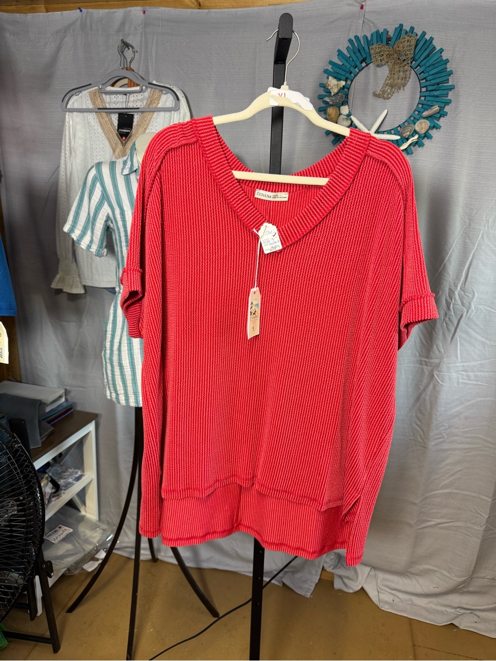 Zena Ribbed V-Neck Short Sleeve Knit Top - Red